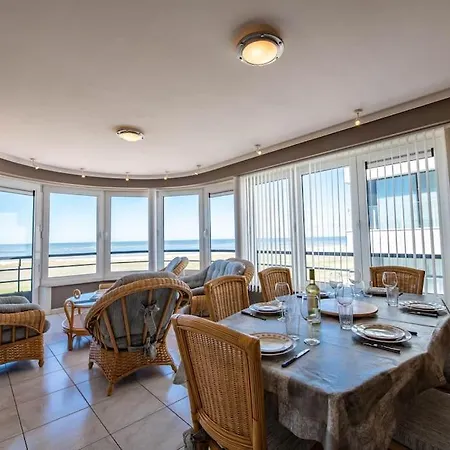 Apartment Uniek Panoramisch Zeezicht & Strandcabine Knokke-Heist
